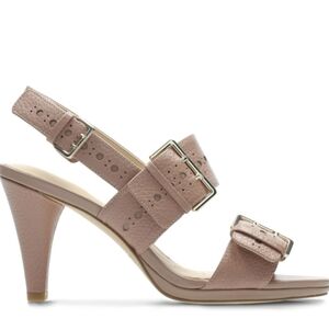 Clarks Women's Tan Heeled Sandals
